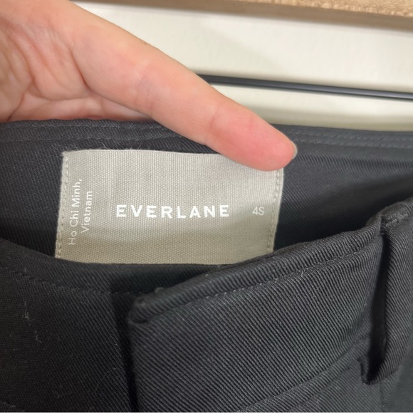 Everlane SHORT The Draper Pleated Pant in Buttersmooth Black Size 4 - Picture 9 of 11